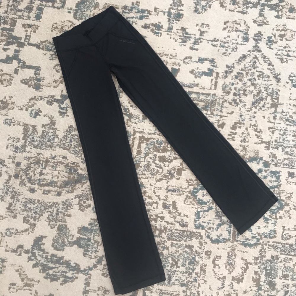 Lululemon stretch pants. Size xs/small.